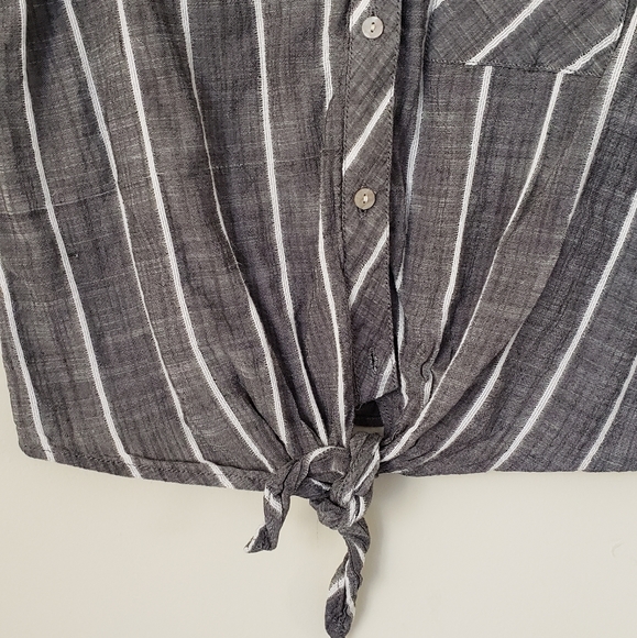 Universal Thread Striped Button Down Tie Front Top | Small - Picture 4 of 7